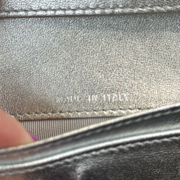 CHANEL CC Metallic Silver Snap Closure Med., Box, Made in Italy, Series #15 2011 - Picture 17 of 17